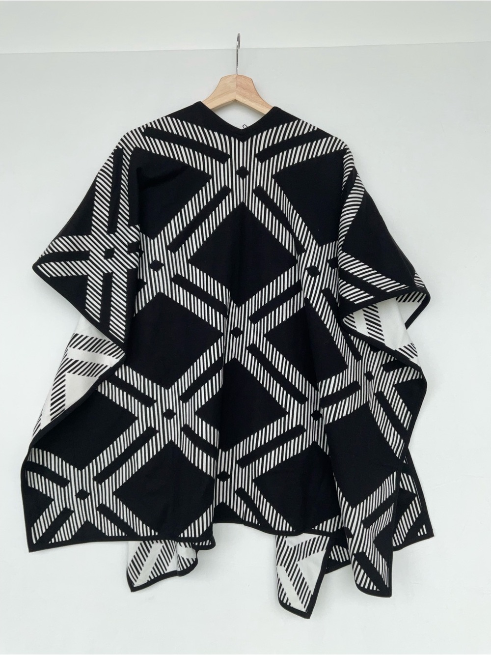 Chico’s Windowpane Plaid Ruana Geometric - Picture 4 of 6